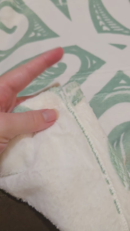 Maori Baby Blanket - Moemoeā (dream) Sage Green