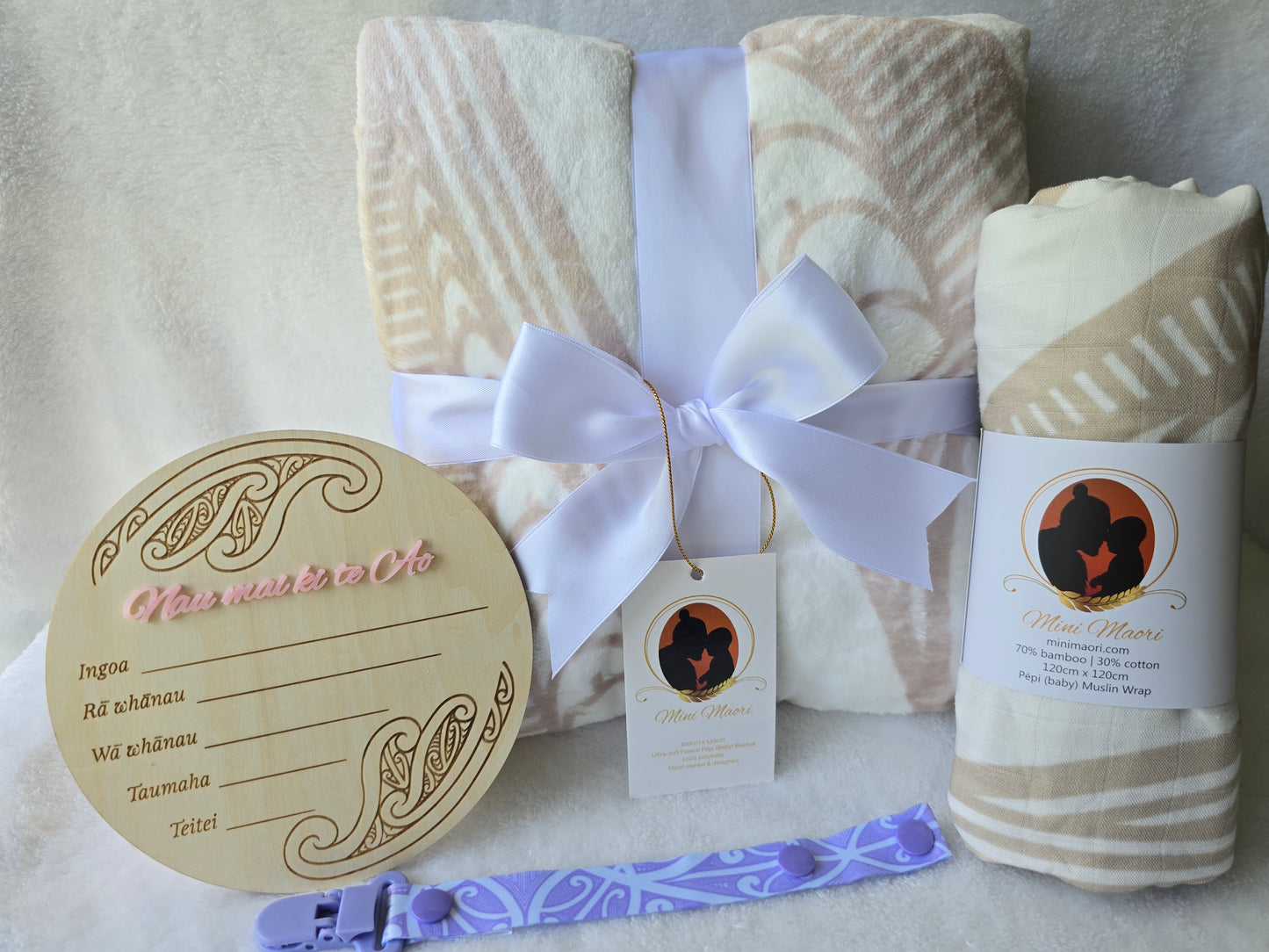 Baby Announcement Disc - double sided Maori/English (Pink)